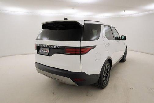 2024 Land Rover Discovery P300 S