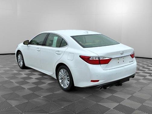 White 2015 Lexus ES 350 350