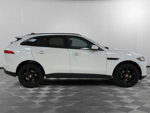 Fuji White 2020 Jaguar F-PACE 25t Premium