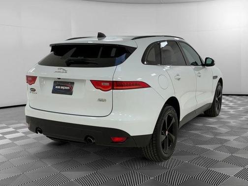 Fuji White 2020 Jaguar F-PACE 25t Premium