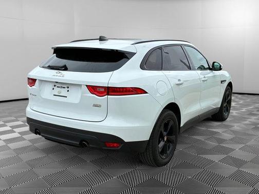 Fuji White 2020 Jaguar F-PACE 25t Premium