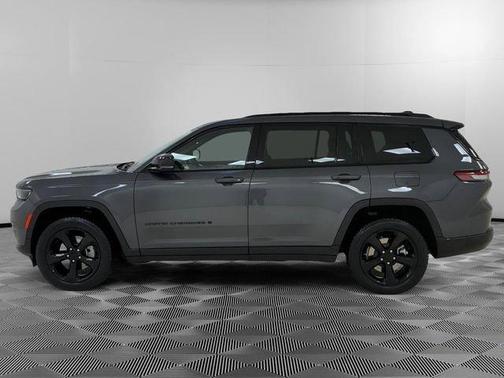 2022 Jeep Grand Cherokee L Laredo