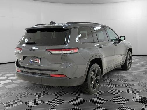 2022 Jeep Grand Cherokee L Laredo