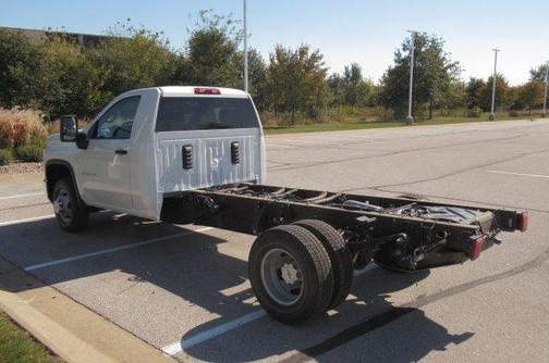 2026 Chevrolet Silverado 3500 WT