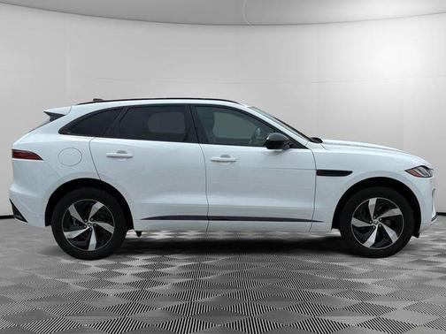 Fuji White 2025 Jaguar F-PACE P250 R-Dynamic S