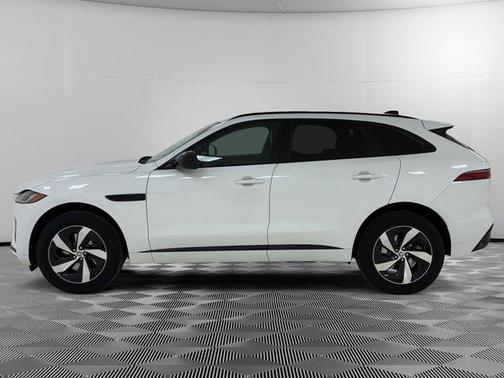 Fuji White 2025 Jaguar F-PACE P250 R-Dynamic S