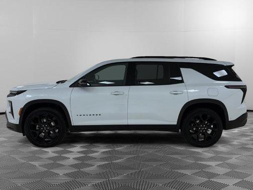 White 2026 Chevrolet Traverse RS