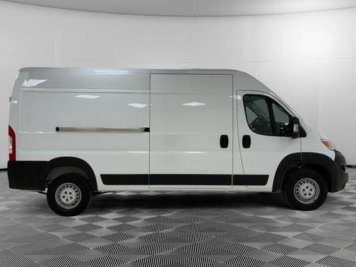 White 2025 RAM ProMaster 2500 High Roof