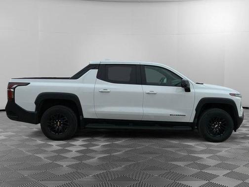 2025 Chevrolet Silverado EV LT