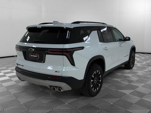 White 2026 Chevrolet Traverse Z71