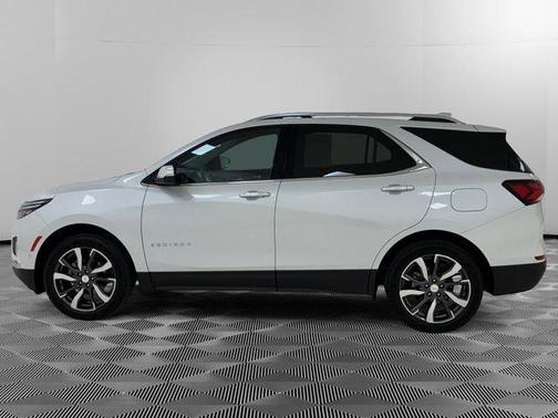White 2023 Chevrolet Equinox Premier