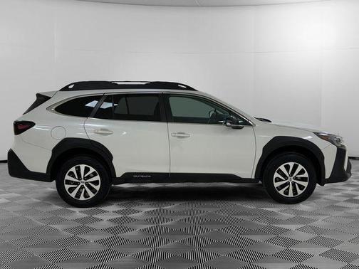 Crystal White Pearl 2023 Subaru Outback Premium