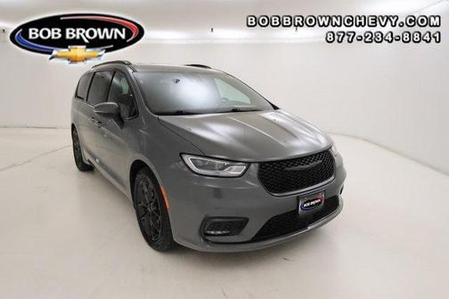 2023 Chrysler Pacifica Touring-L