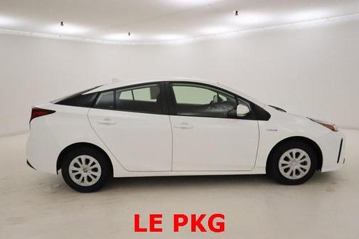 2022 Toyota Prius LE