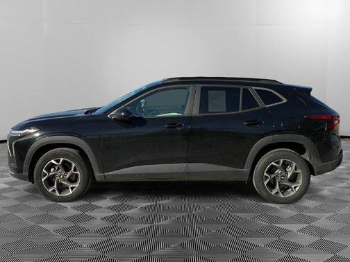 Black 2024 Chevrolet Trax LT