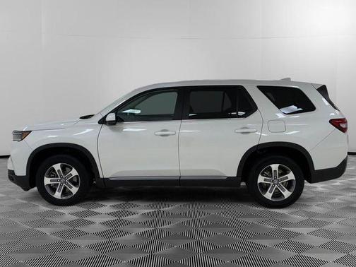 Beige 2025 Honda Pilot EX-L