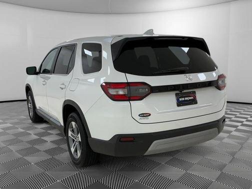 Beige 2025 Honda Pilot EX-L