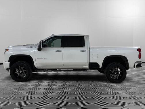 Iridescent Pearl Tricoat 2023 Chevrolet Silverado 2500 High Country