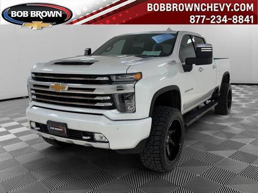 Iridescent Pearl Tricoat 2023 Chevrolet Silverado 2500 High Country