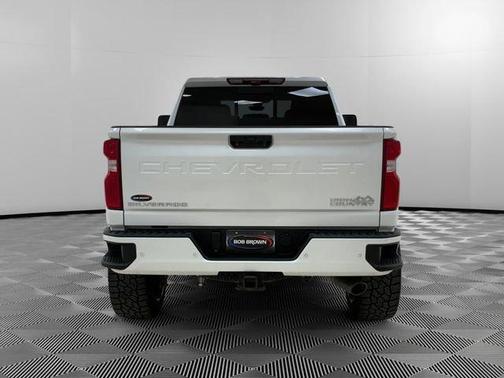 Iridescent Pearl Tricoat 2023 Chevrolet Silverado 2500 High Country