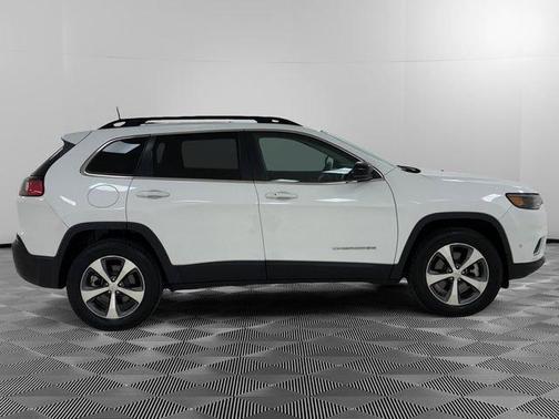White 2022 Jeep Cherokee Limited