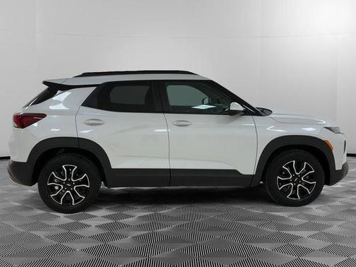 White 2023 Chevrolet Trailblazer ACTIV