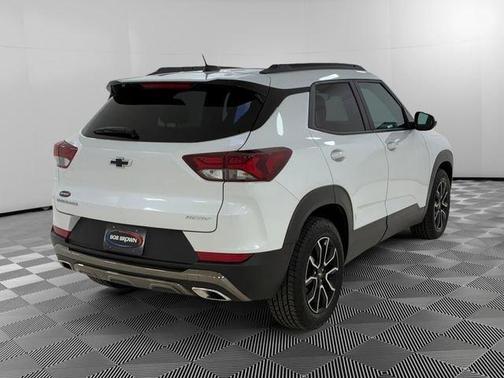 White 2023 Chevrolet Trailblazer ACTIV