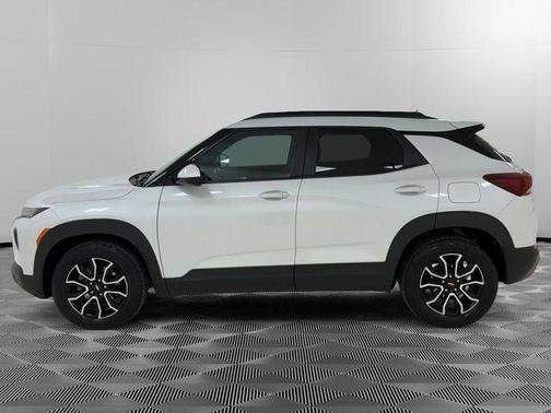 White 2023 Chevrolet Trailblazer ACTIV