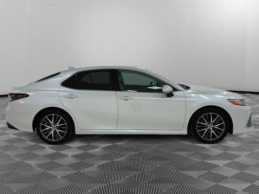 Beige 2022 Toyota Camry Hybrid XLE