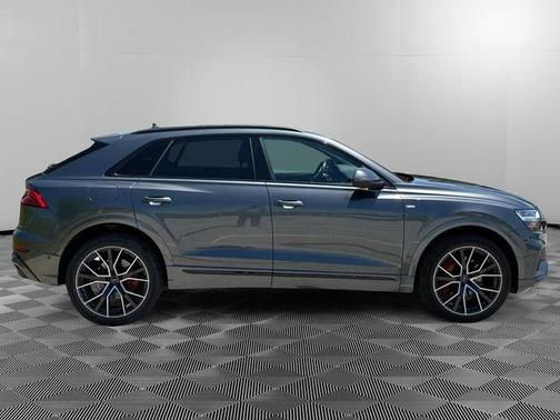 Daytona Gray Pearl Effect 2019 Audi Q8 3.0T Premium Plus