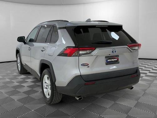 2021 Toyota RAV4 Hybrid XLE