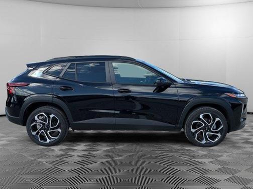 Black 2026 Chevrolet Trax 2RS