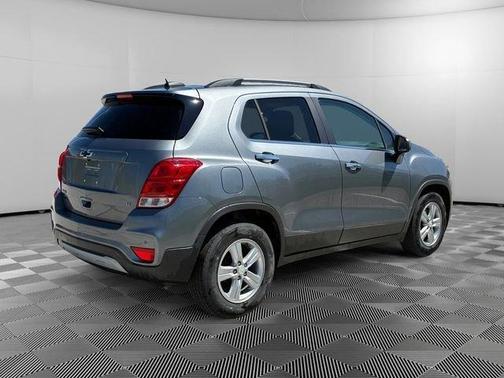 Satin Steel Metallic 2020 Chevrolet Trax LT
