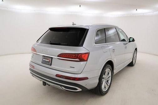 2022 Audi Q7 55 Premium Plus