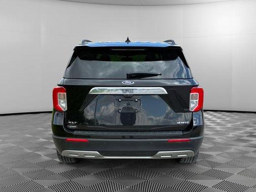 Black 2021 Ford Explorer XLT