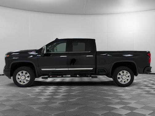 Black 2024 Chevrolet Silverado 2500 High Country