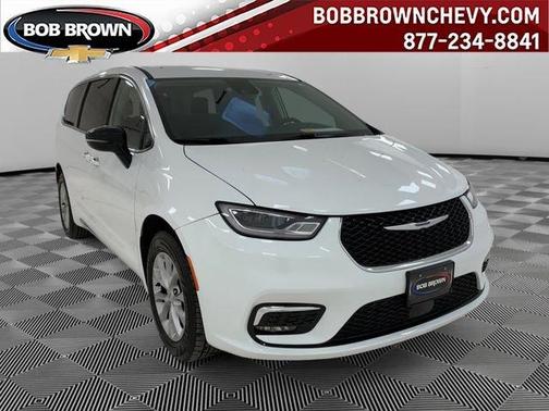 White 2024 Chrysler Pacifica Touring-L