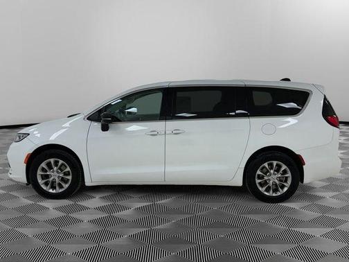 White 2024 Chrysler Pacifica Touring-L