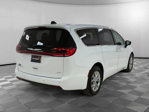 White 2024 Chrysler Pacifica Touring-L