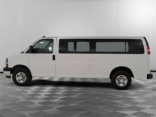 2024 Chevrolet Express 3500 LT