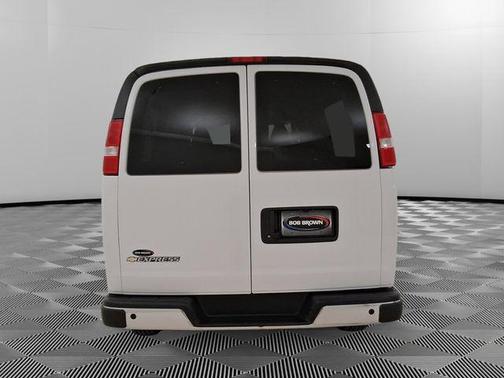 2024 Chevrolet Express 3500 LT