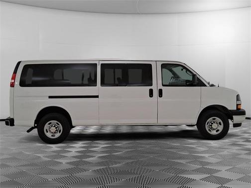 2024 Chevrolet Express 3500 LT