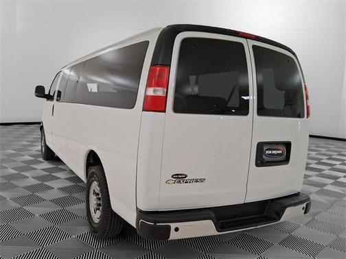 2024 Chevrolet Express 3500 LT