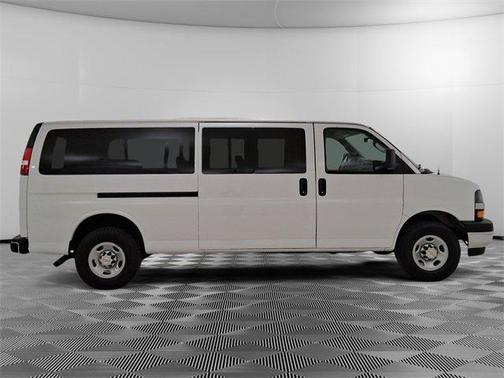 2024 Chevrolet Express 3500 LT