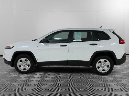 2016 Jeep Cherokee Sport