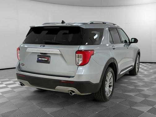 Silver 2022 Ford Explorer Limited