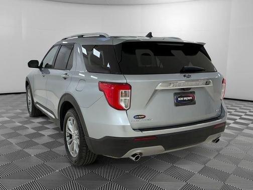 Silver 2022 Ford Explorer Limited