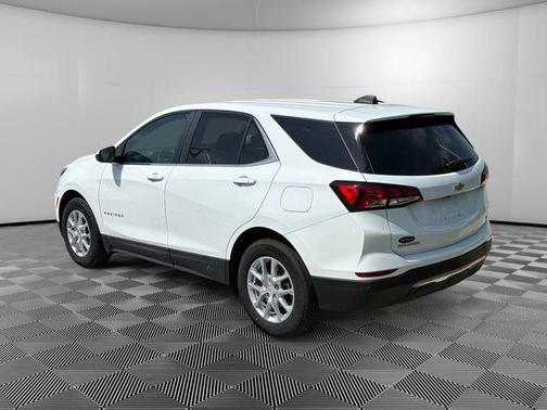 White 2024 Chevrolet Equinox LT