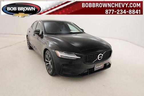 2022 Volvo S60 B5 Momentum