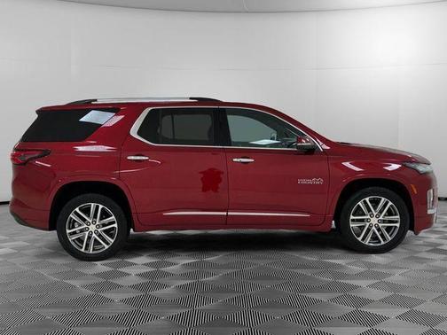Radiant Red 2023 Chevrolet Traverse High Country